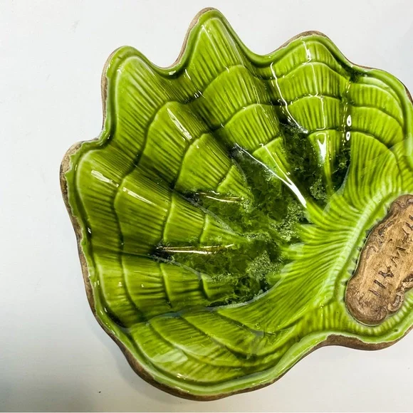 Vintage Mcm Hawaiian Green Ceramic Seashell Ashtray Dish - Picture 4 of 7